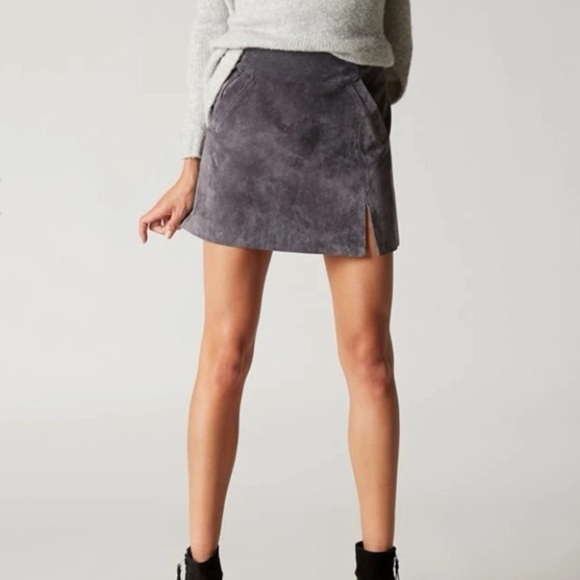 Blank NYC Dresses & Skirts - BLANKNYC -French Grey Mini Suede Skirt (Size:28)